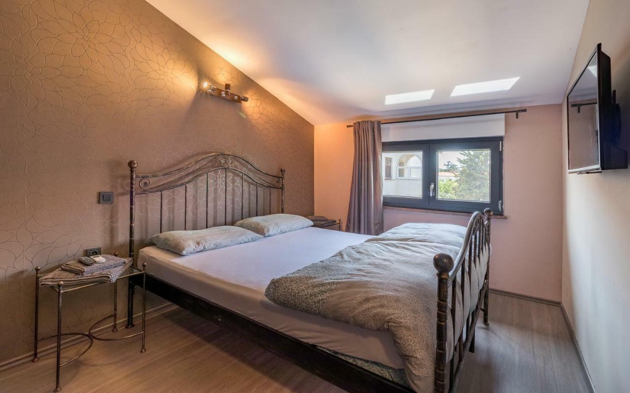 Apartmani Kazun - App 4 - Ferienhaus Fažana Eksteriør bilde